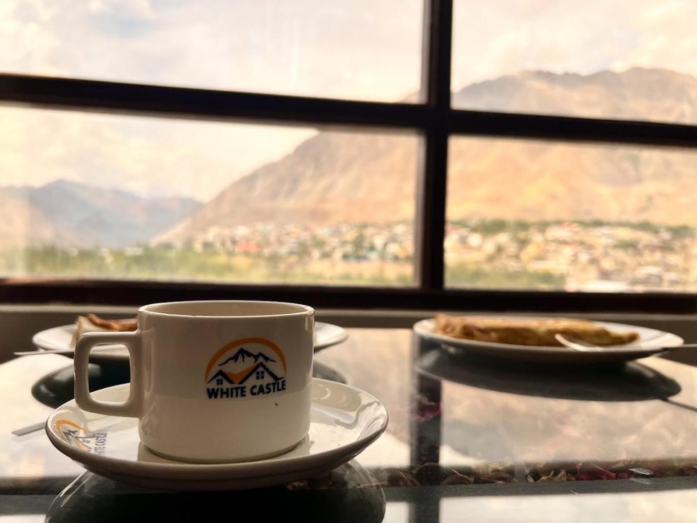 Hotel White Castle Kargil Exterior foto