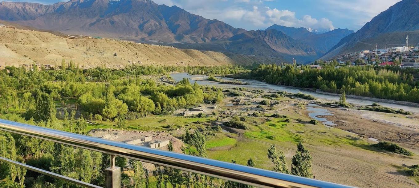 Hotel White Castle Kargil Exterior foto